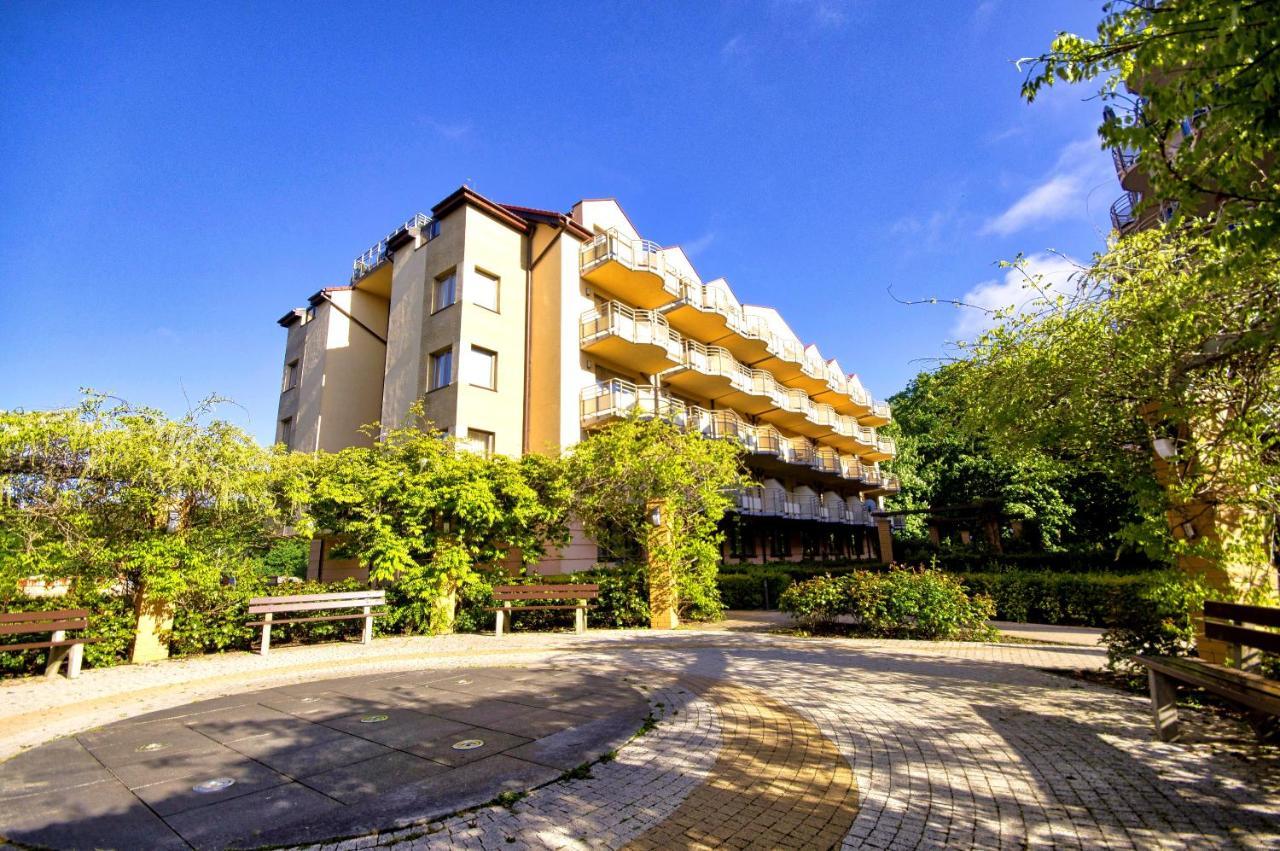 Apartament Park Zdrojowy Svinoústí Exteriér fotografie